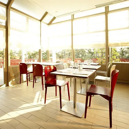 Campanile 3* Argenteuil
