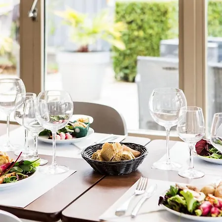 Campanile 3* Argenteuil
