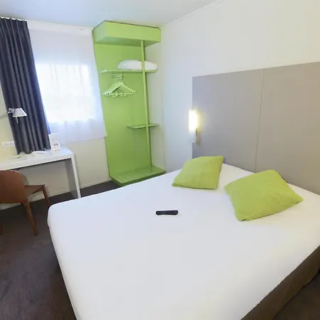 Campanile 3* Argenteuil