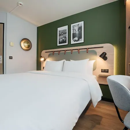 Campanile 3* Argenteuil