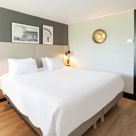 Campanile Hotel 3*