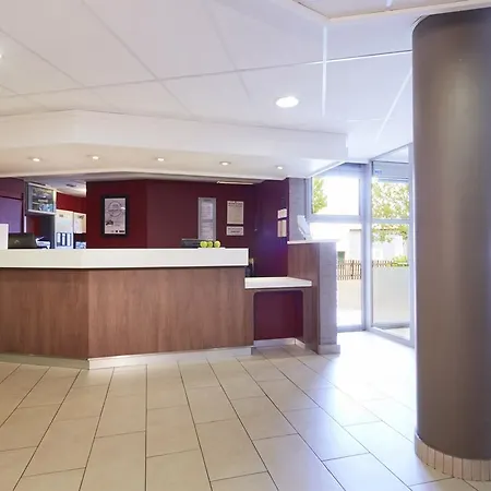 Campanile Hotel 3*